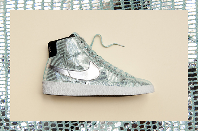 Nike Wmns Disco Ball Pack 04