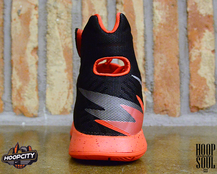 Nike Zoom Hyperrev Black Metallic Silver Light Crimson Wolf Grey 02