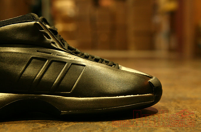 Adidas Kobe 1 All Black 01