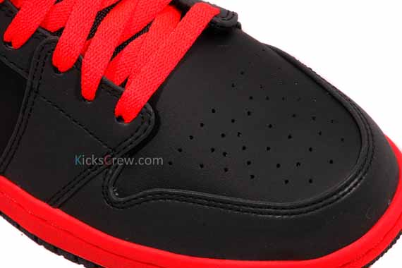 Air Jordan 1 Mid Infrared 23 3