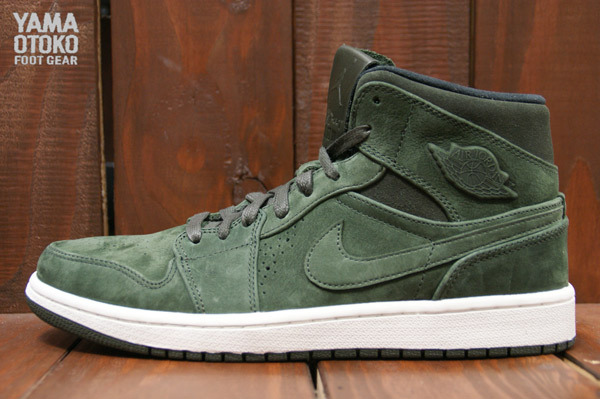 Air Jordan 1 Mid Nouveau Sequoia Black Sail 07