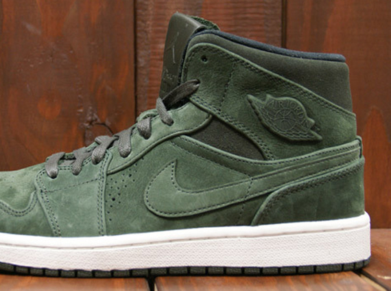 Air Jordan 1 Mid Nouveau - Sequoia - Black - Sail