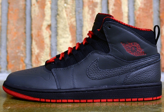 Air Jordan 1 Retro 94 Anthracite Gym Red Black Team Red 031