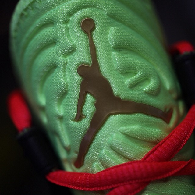 Air Jordan 28 Se Green Cracked Pavement 02
