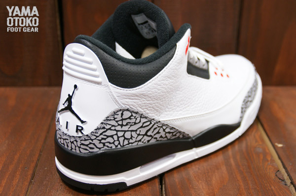 Air Jordan 3 Retro White Black Wolf Grey Infrared 23 01