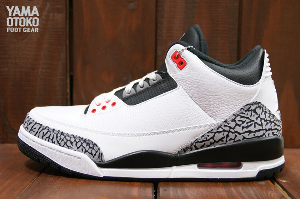 Air Jordan 3 Retro White Black Wolf Grey Infrared 23 04