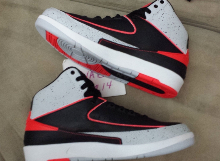 Jordan 2s Infrared Speckle Black 04
