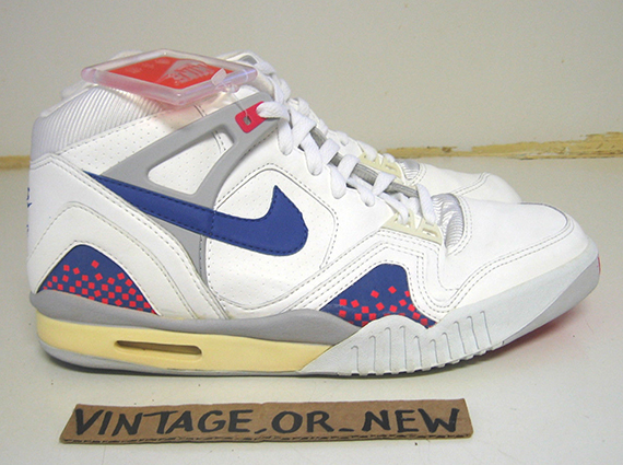 nike air tech challenge 2 og white blue red 2