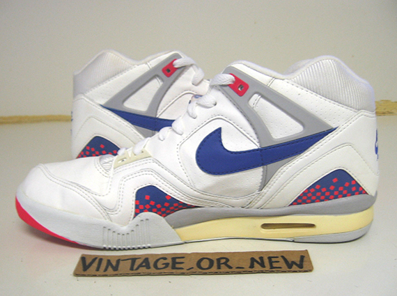 Nike Air Tech Challenge II - White - Royal Blue - Infrared | 1990