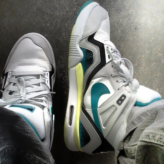Nike Air Tech Challenge 2 White Teal Neon 0