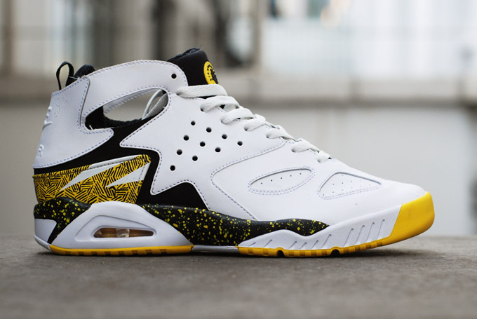 Nike Air Tech Challenge Huarache Original Vs Retro 06