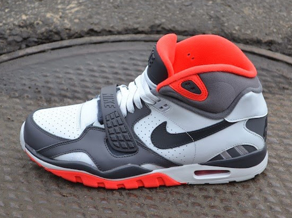 Nike Air Trainer SC II Pure Platinum/Dark Grey-Crimson