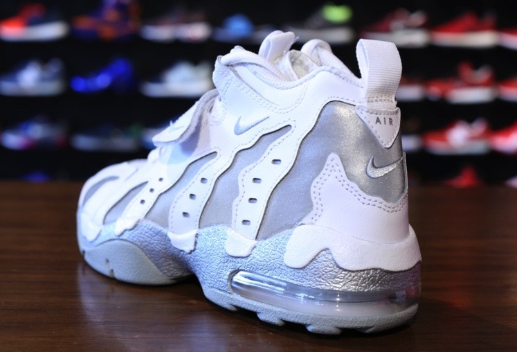 Nike Dt Max Super Bowl 01