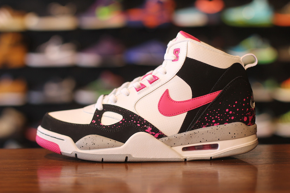 Nike Flight 13 Mid Tech Challenge Pack 02