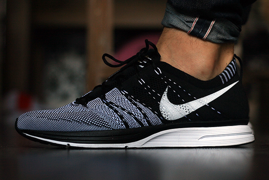 old nike flyknit shoes