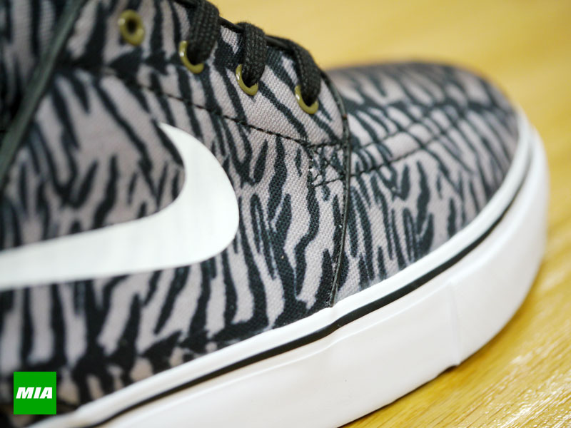 Nike Janoski Tiger Stripes 01