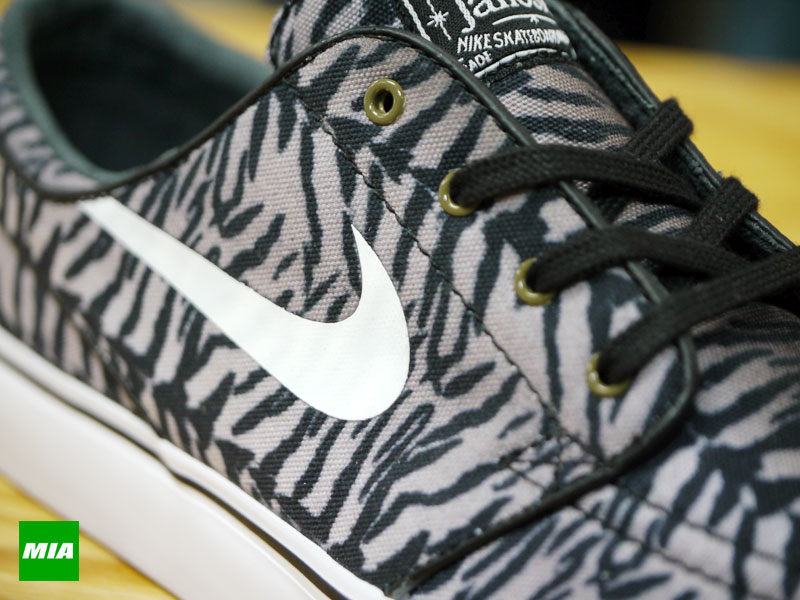 Nike Janoski Tiger Stripes 02