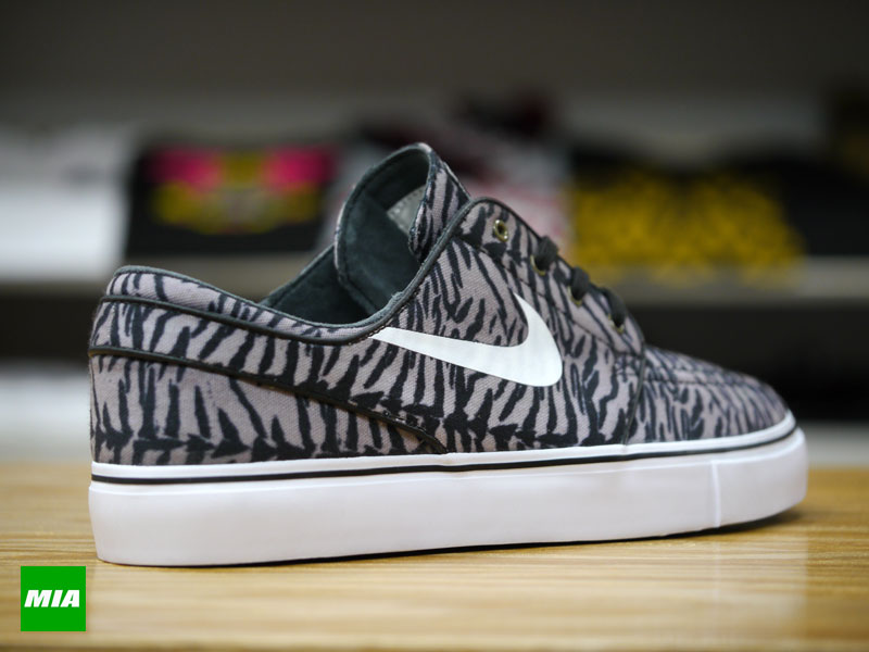 Nike Janoski Tiger Stripes 03