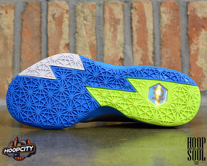 Nike Kd 6 Pure Platinum Night Factor Vivid Blue Volt 3