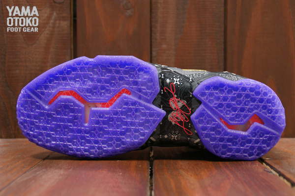 Nike Lebron 11 Bhm Anthracite Metallic Gold Purple Venom 5