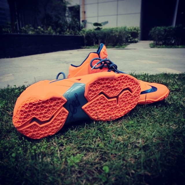 Nike Lebron 11 Knicks On Feet 02