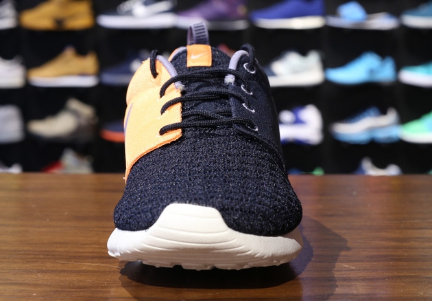 Nike Roshe Run Premium Dark Obsidian Atomic Orange 01