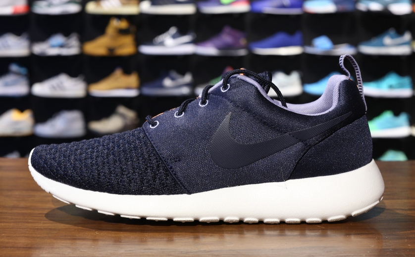 Nike Roshe Run Premium Dark Obsidian Atomic Orange 02