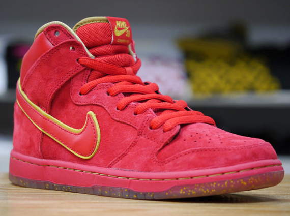 Nike SB Dunk High "Chinese New Year" - Release Date
