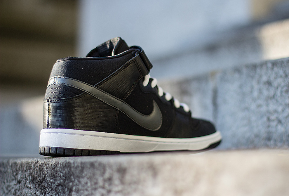 Nike Sb Dunk Mid Black Charred Grey White 01