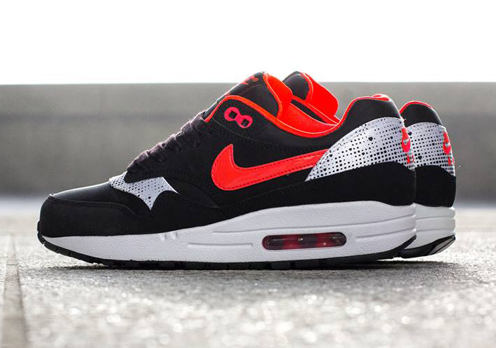 Nike Wmns Air Max 1 Qqh 02