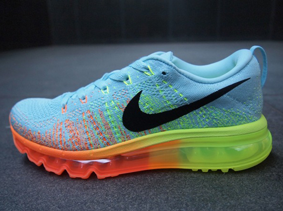 Nike WMNS Flyknit Air Max – Glacier Ice – Atomic Orange