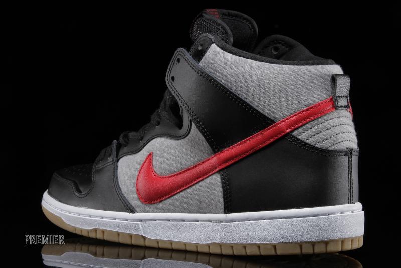 Sb Dunk High Back University Red Medium Grey 02