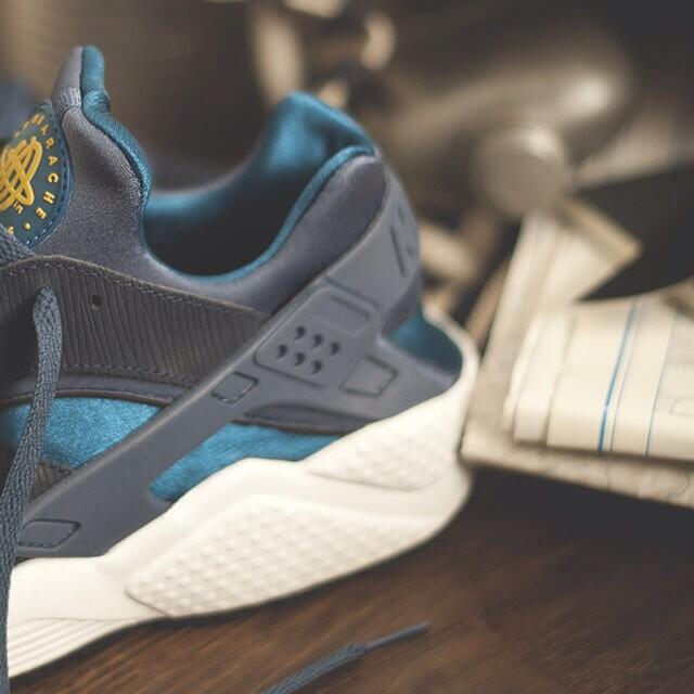 Size Nike Huarache Army Navy