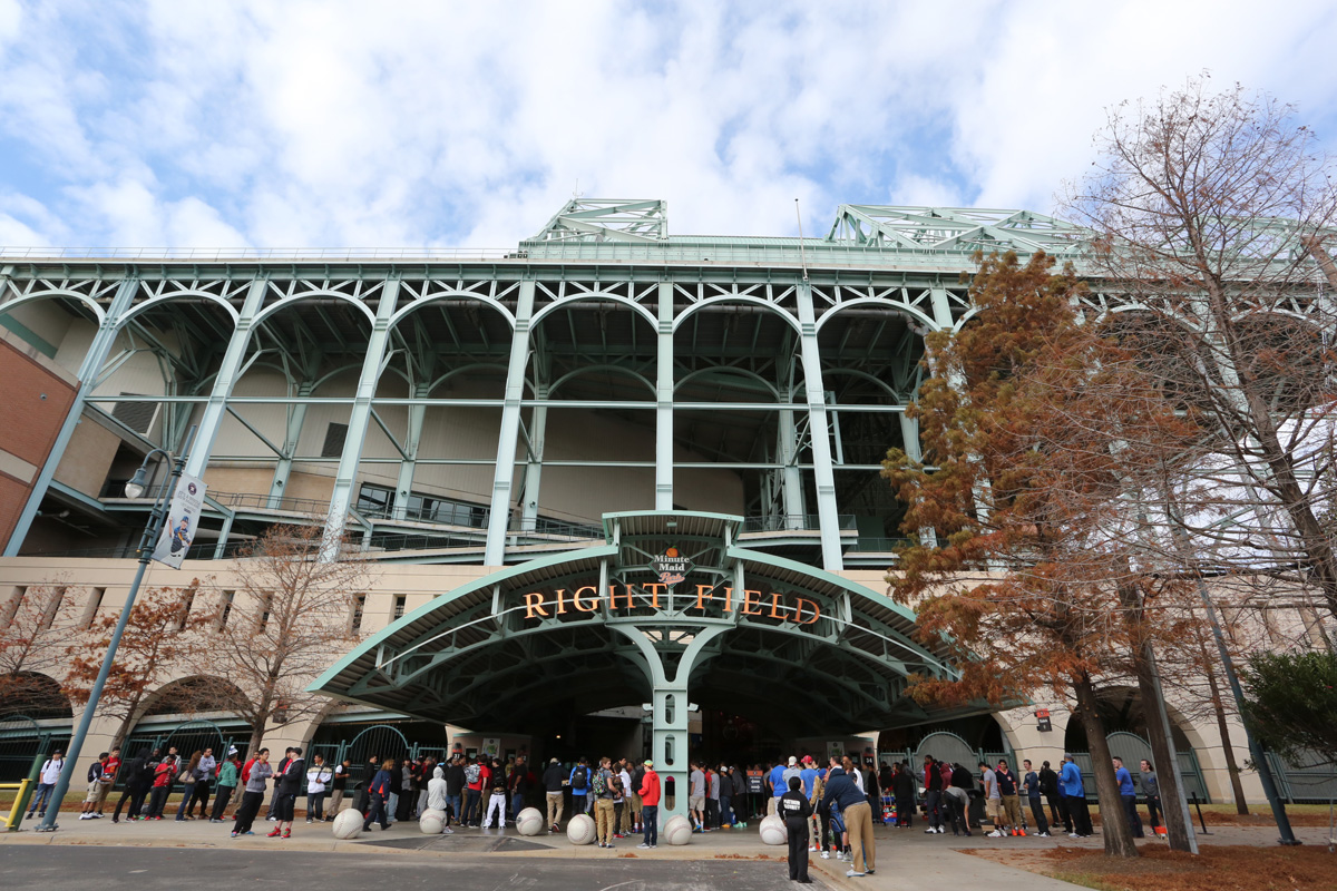 Sneaker Con January 2014 01