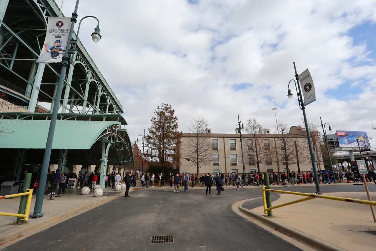 Sneaker Con January 2014 02