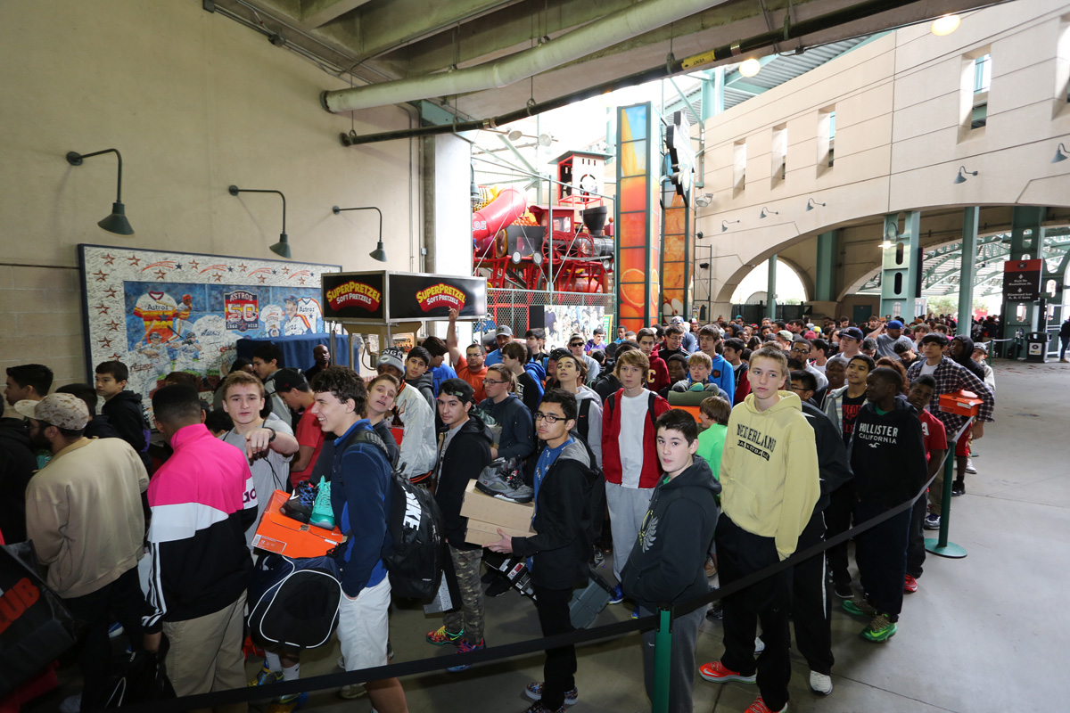 Sneaker Con January 2014 37