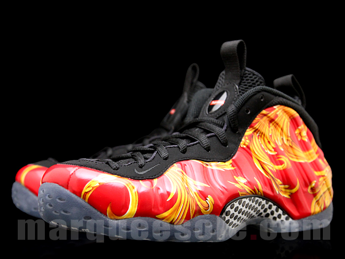 Supreme x Nike Air Foamposite One: Black vs Red Supreme x Nike Air Foamposite One: Black vs Red