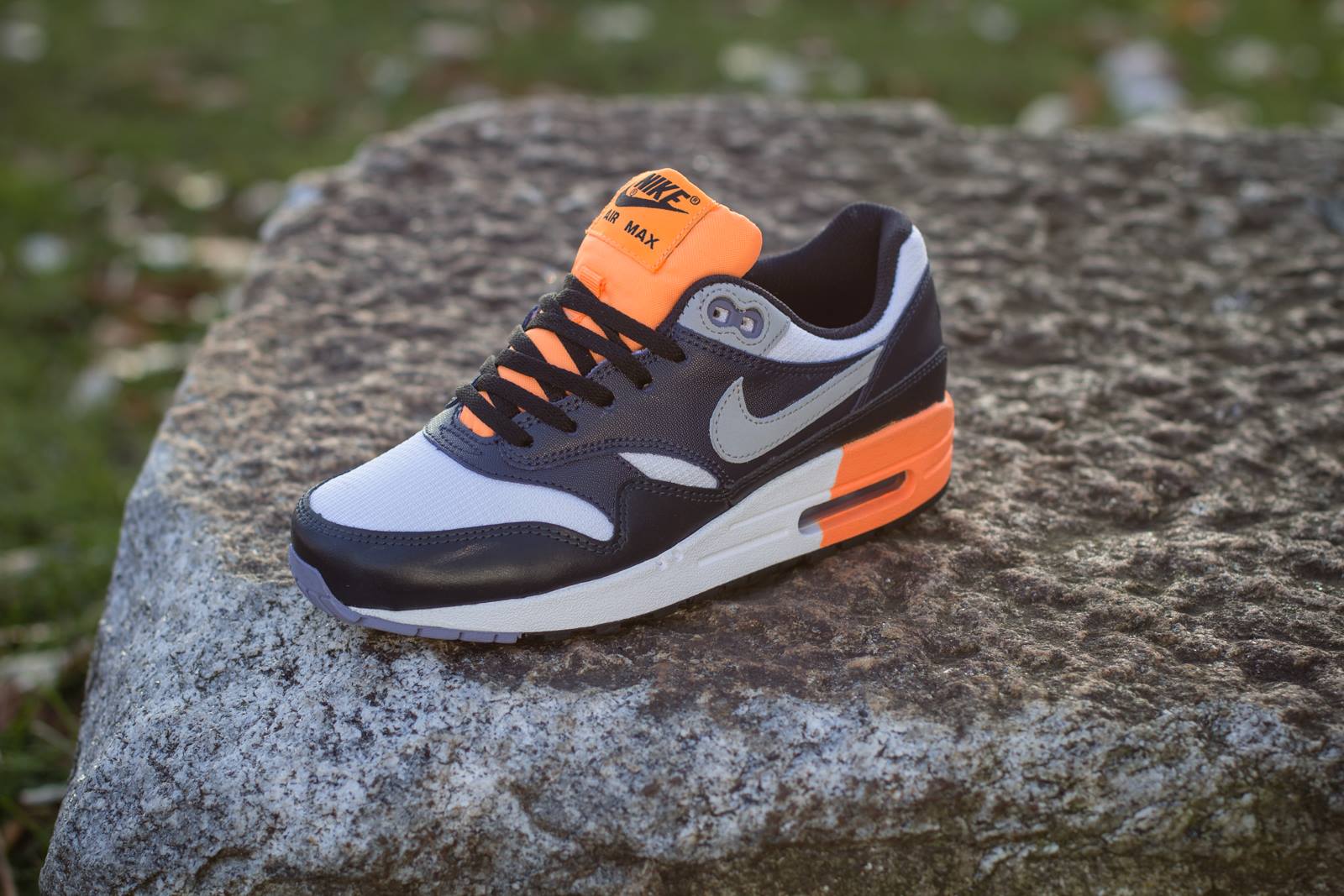 Nike Air Max 1 Gs White Wolf Grey Obsidan Orange 04