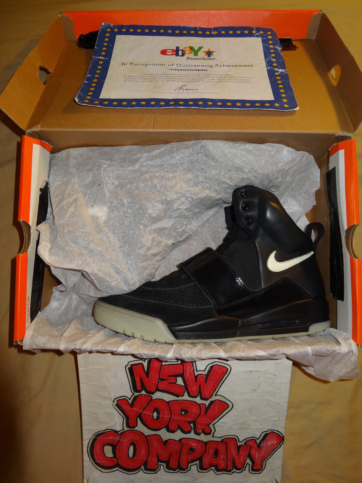 Nike air yeezy outlet black glow