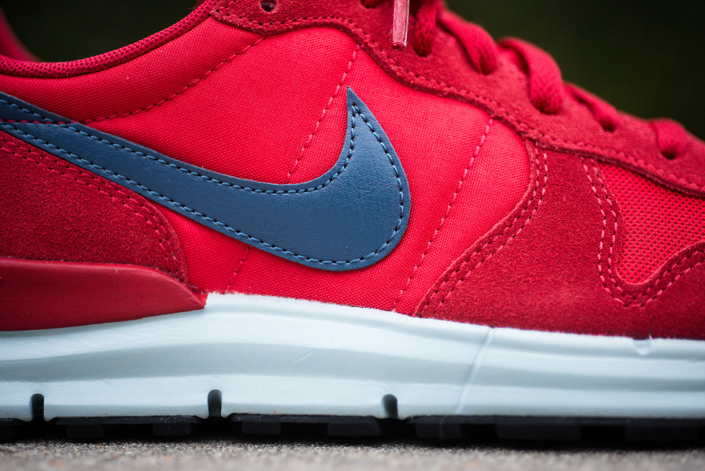 Nike Lunar Internationalist University Red 02