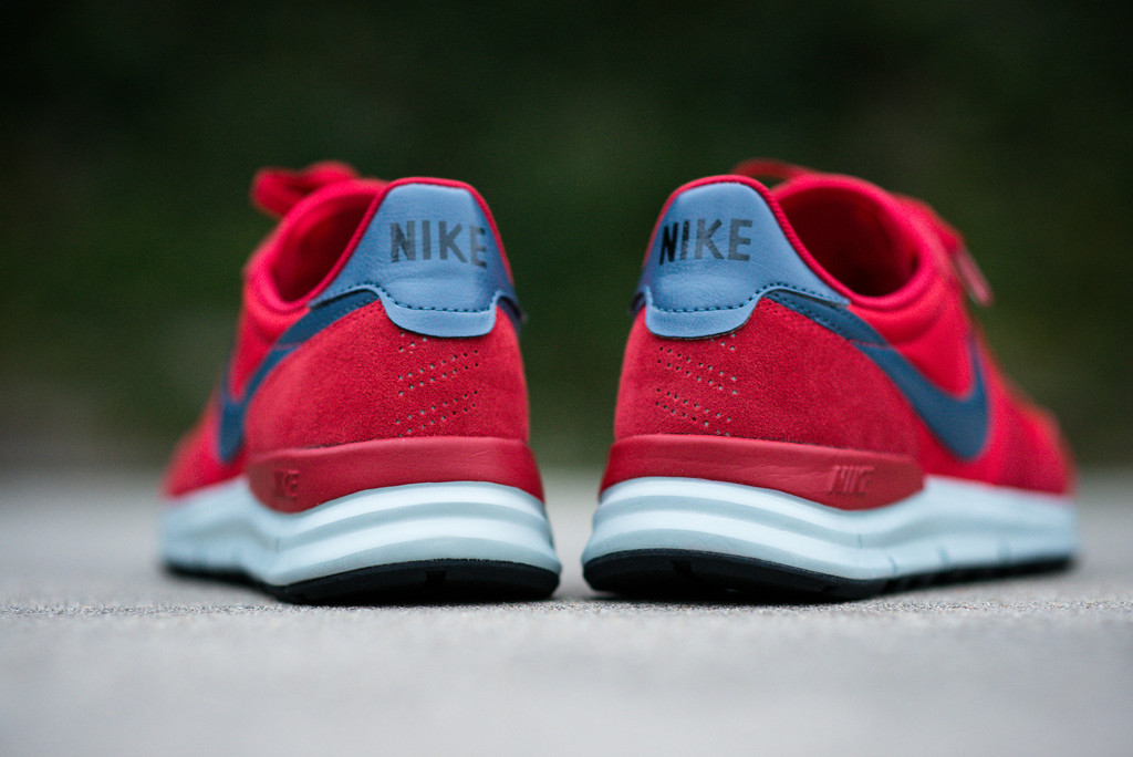 Nike Lunar Internationalist University Red 04