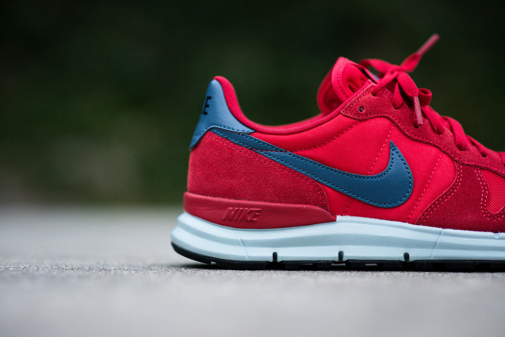 Nike Lunar Internationalist University Red 06