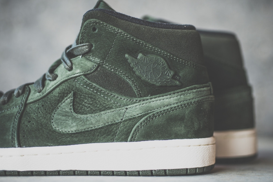 Air Jordan 1 Mid Nouveau Sequoia Available 05