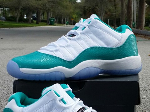 Air Jordan 11 Low GS 