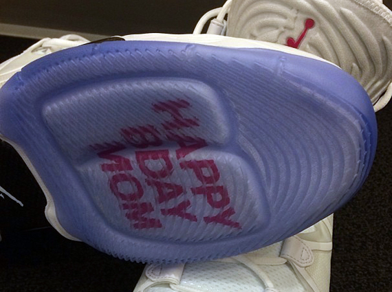 Russell Westbrook's Says "Happy Birthday, Mom" With These Jordan PEs     