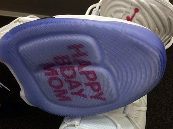 Russell Westbrook’s Says “Happy Birthday, Mom” With These jordan white PEs