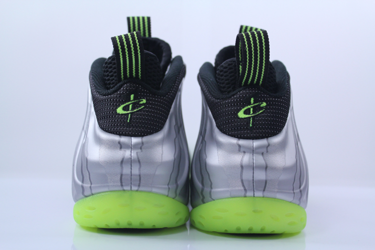 Foamposite One Metallic Silver Volt 03
