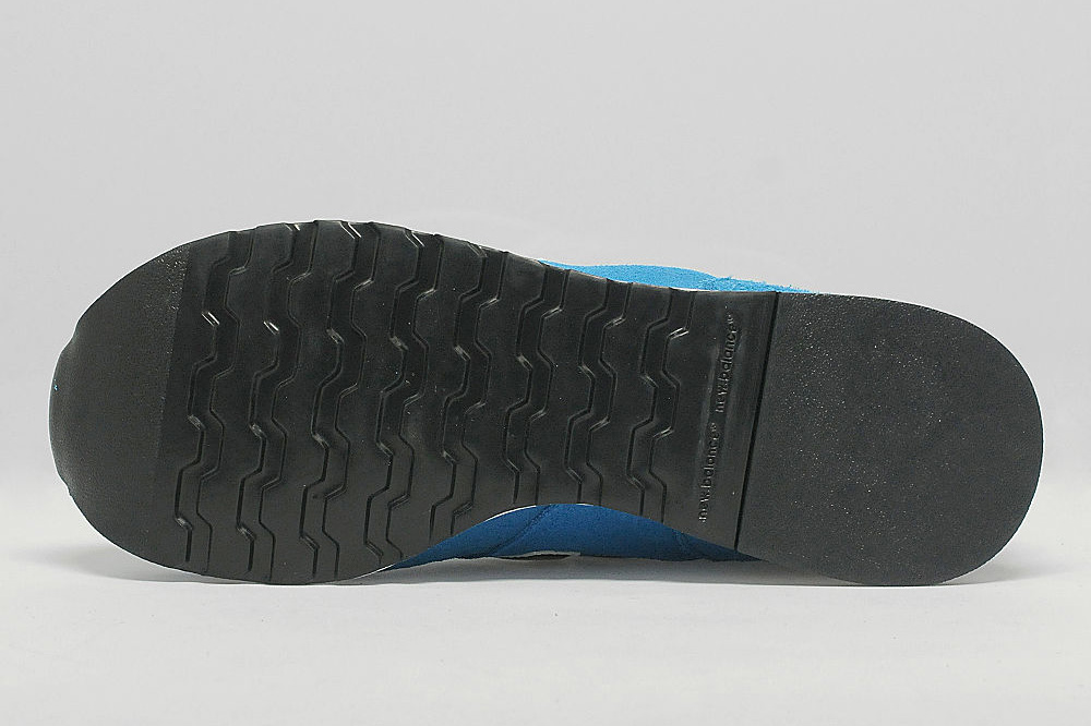 New Balance 670 Royal Black White 03