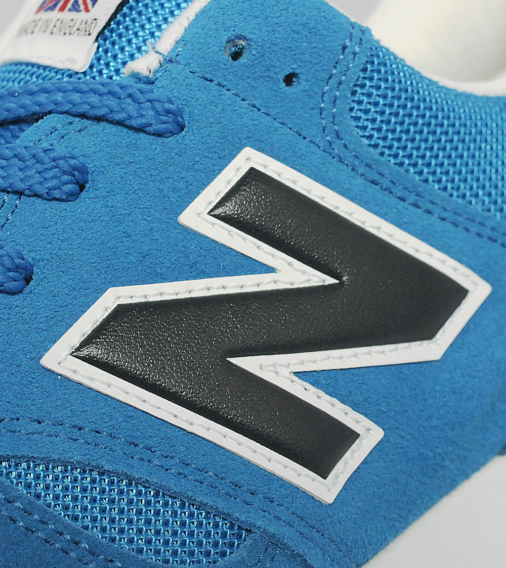 New Balance 670 Royal Black White 05