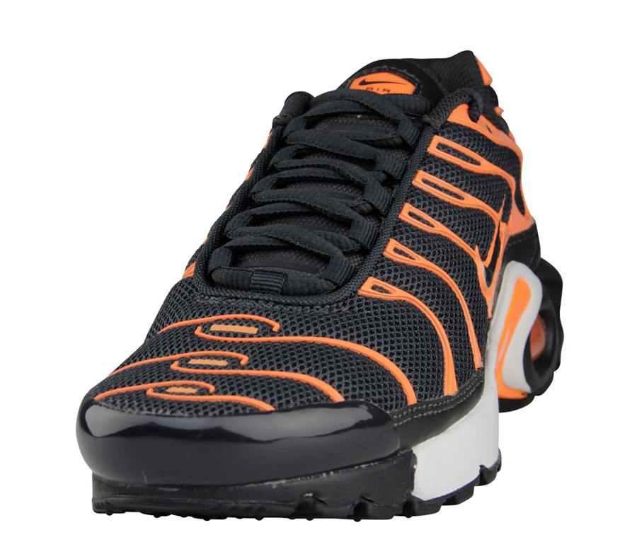 Nike Air Max Plus Anthracite Orange 02